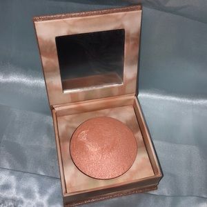 Urban Decay naked illuminated shimmering powder